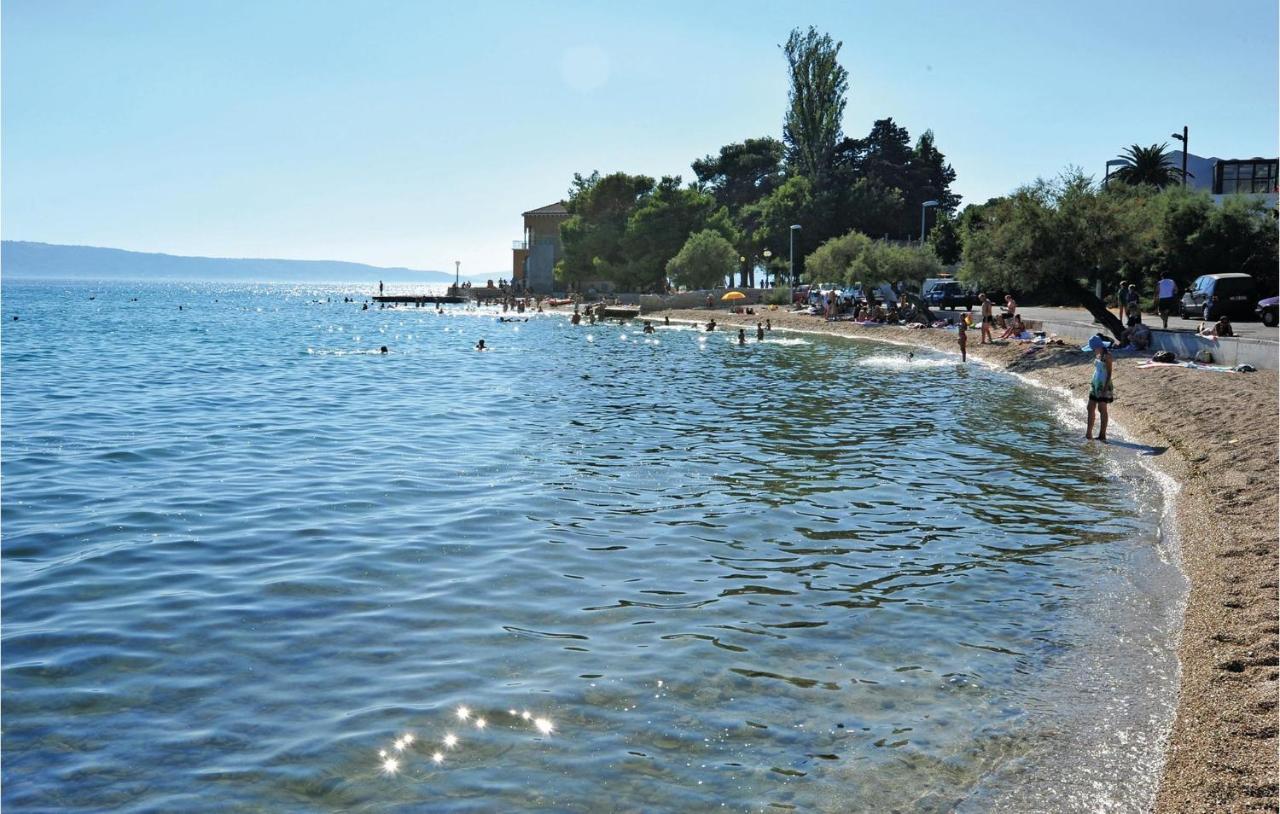 Lovely Apartment In Kastel Kambelovac With Wifi Kastela Bagian luar foto